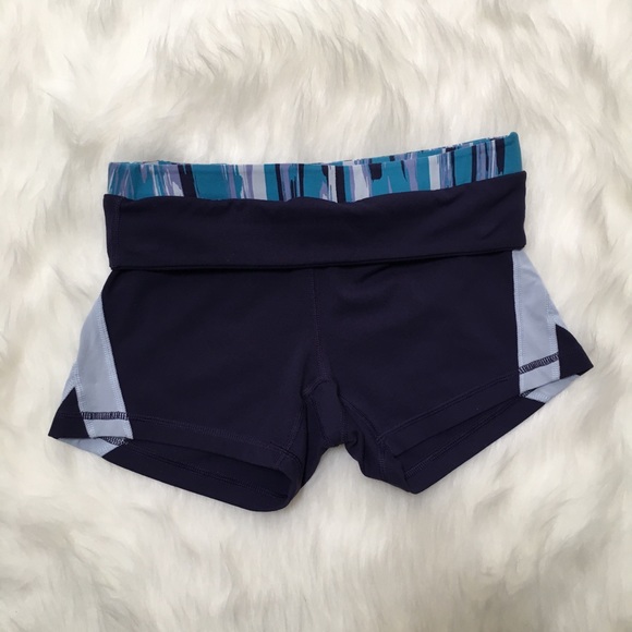 Lucy Foldover Shorts - Picture 2 of 5